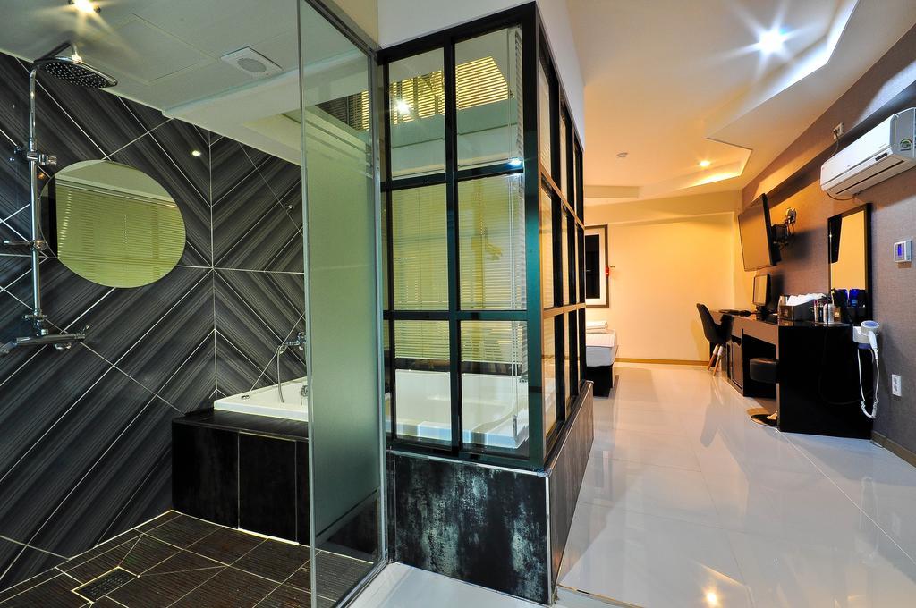 Boutique Hotel Aria Nampo Busan Exterior photo