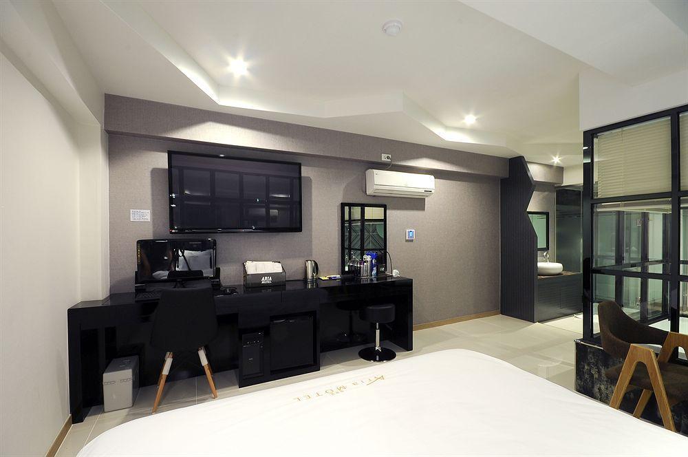 Boutique Hotel Aria Nampo Busan Exterior photo