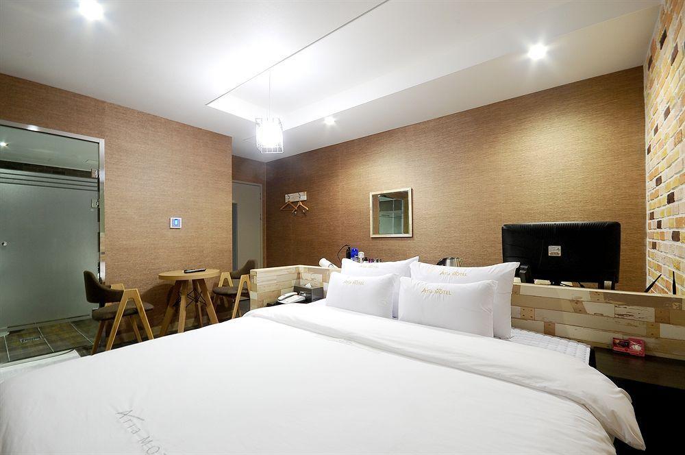 Boutique Hotel Aria Nampo Busan Exterior photo