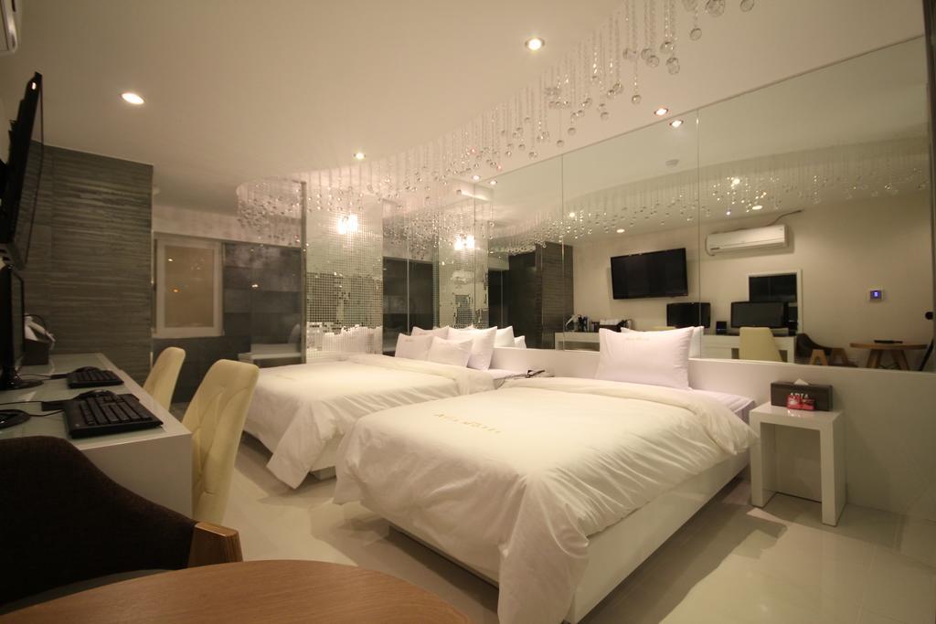 Boutique Hotel Aria Nampo Busan Exterior photo