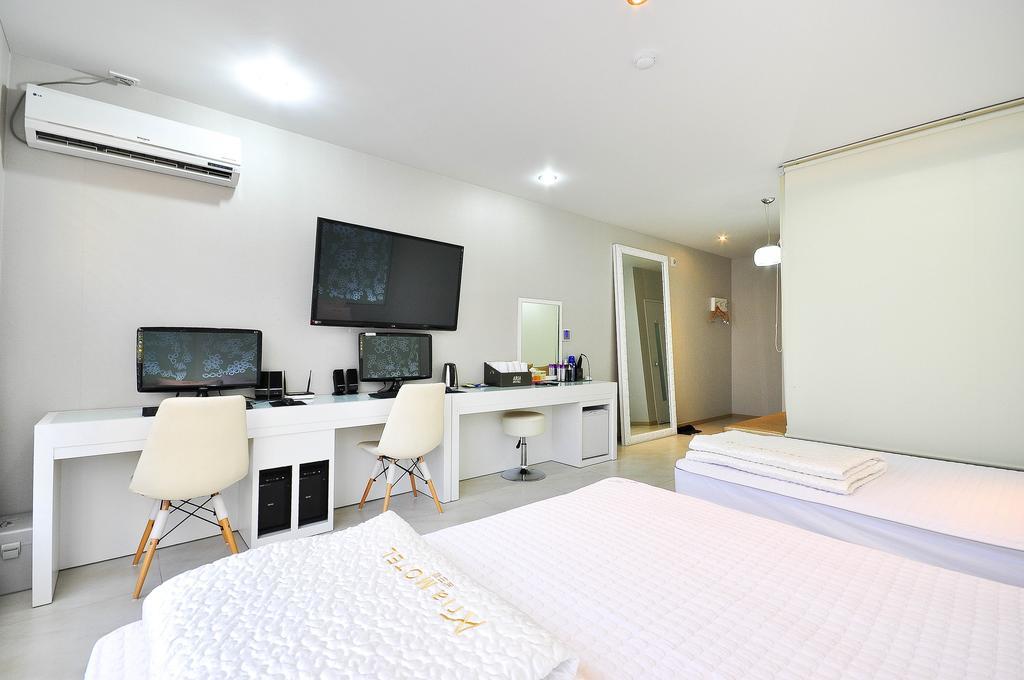 Boutique Hotel Aria Nampo Busan Exterior photo