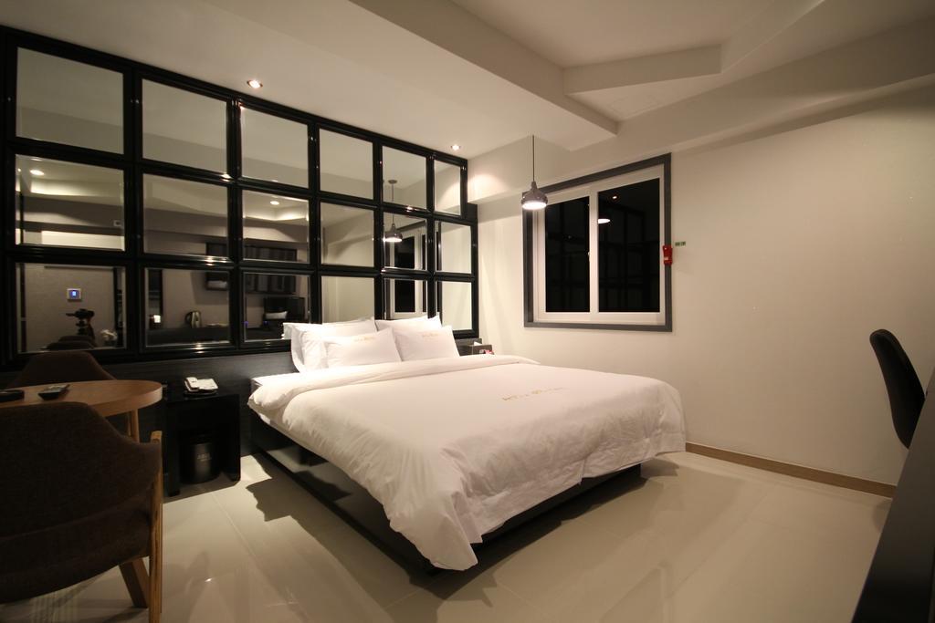 Boutique Hotel Aria Nampo Busan Exterior photo
