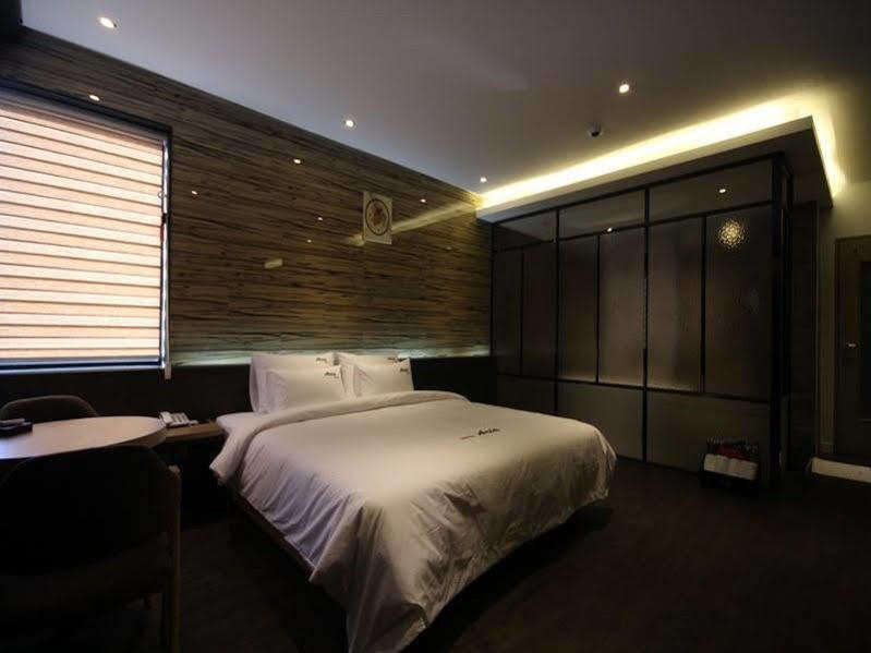 Boutique Hotel Aria Nampo Busan Exterior photo